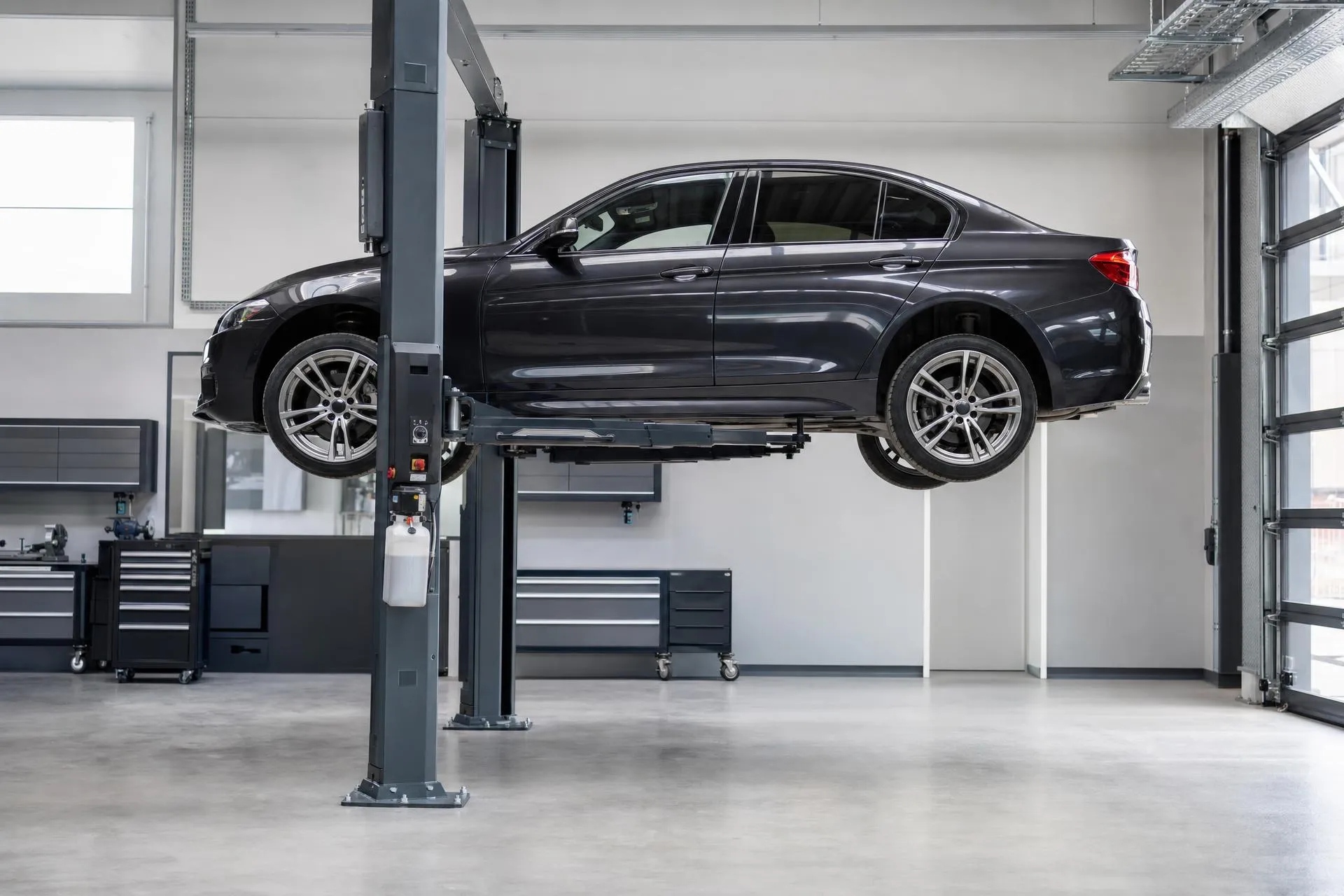 Hanover Garage Ltd at work